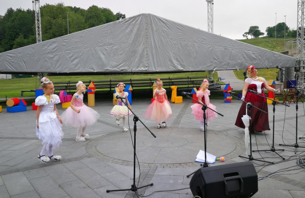Laimingų vaikų pieva „išaugo“ į respublikinį renginį