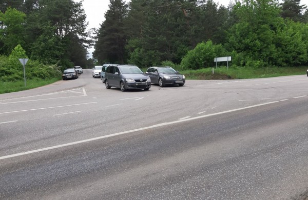 Susidūrė ,,Volkswagen" ir ,,Peugeot"