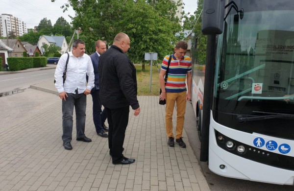 Kaip sekasi ISUZU Novociti Life Jonavoje?