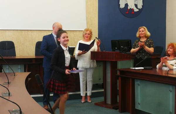 J.Miščiukaitės meno mokykla iškilmingai atsisveikino su savo absolventais  