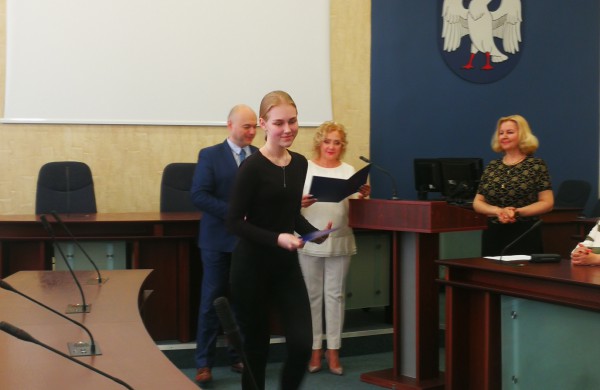 J.Miščiukaitės meno mokykla iškilmingai atsisveikino su savo absolventais  