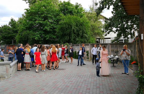 J.Miščiukaitės meno mokykla iškilmingai atsisveikino su savo absolventais  