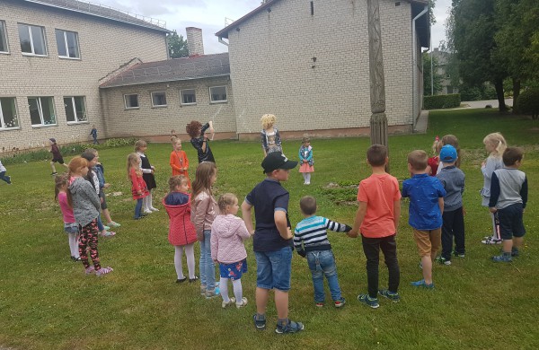 Vaikystės ir disko fiesta!