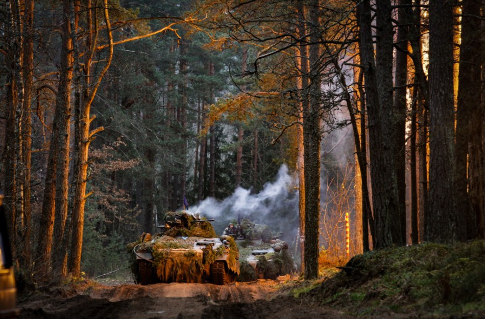 Šeštadienį prasidės tarptautinės pratybos „Geležinis Vilkas“: per Lietuvą į gynybos pozicijas judės tankai, šarvuočiai, artilerijos pabūklai
