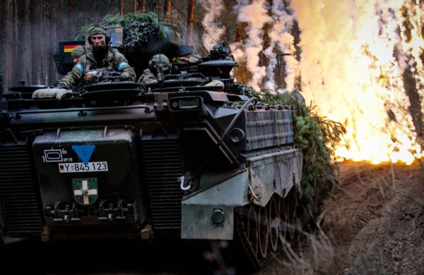 Šeštadienį prasidės tarptautinės pratybos „Geležinis Vilkas“: per Lietuvą į gynybos pozicijas judės tankai, šarvuočiai, artilerijos pabūklai