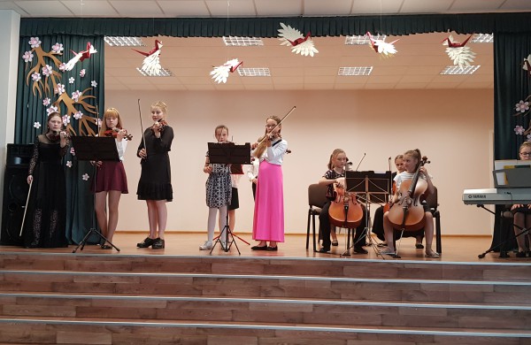 J.Vareikio progimnazijos pirmūnų šventė „Mokyklos garbė 2019“