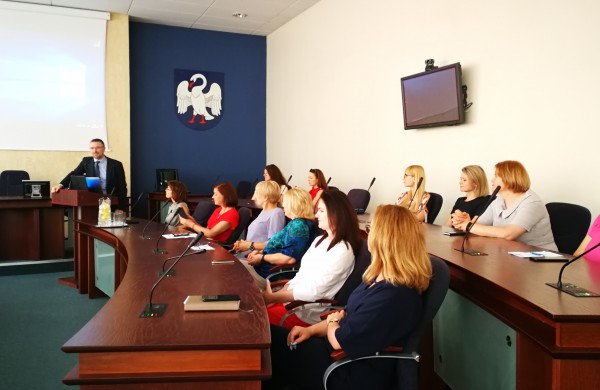 Šiandien Jonavoje lankėsi ministras L. Kukuraitis – aptartos socialinio darbo aktualijos