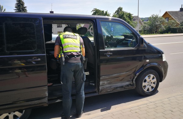 Miesto centre įvykusi avarija užmynė mįslę – kas kaltas?