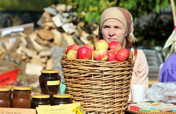 Prie bažnyčios – rudens šventė „Štetl Jonava“