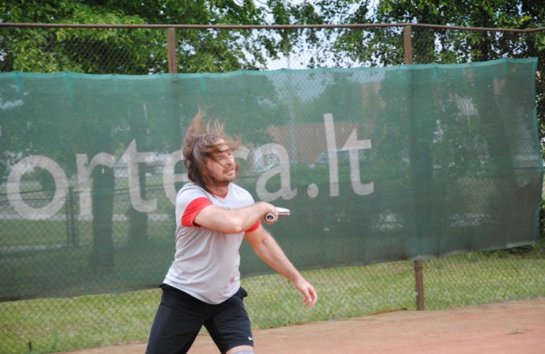 Sekmadienį baigėsi teniso turnyras Jonavos garbės piliečio taurei laimėti 