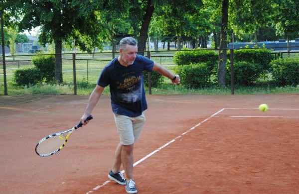 Sekmadienį baigėsi teniso turnyras Jonavos garbės piliečio taurei laimėti 