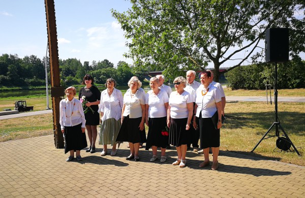 BIRŽELIO 14-OJI – GEDULO IR VILTIES DIENA