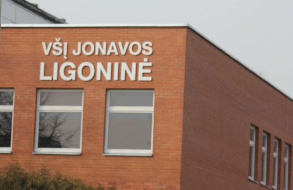 Jonavos ligoninės medikams teko neeilinis išbandymas - siūti širdį