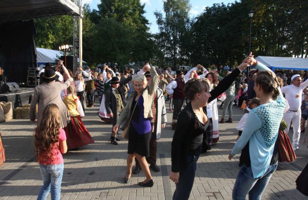 Prie bažnyčios – rudens šventė „Štetl Jonava“