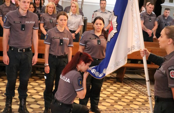 Kaune - iškilminga policijos pareigūnų šventė, kurioje apdovanoti ir 4 Jonavos r. PK pareigūnai