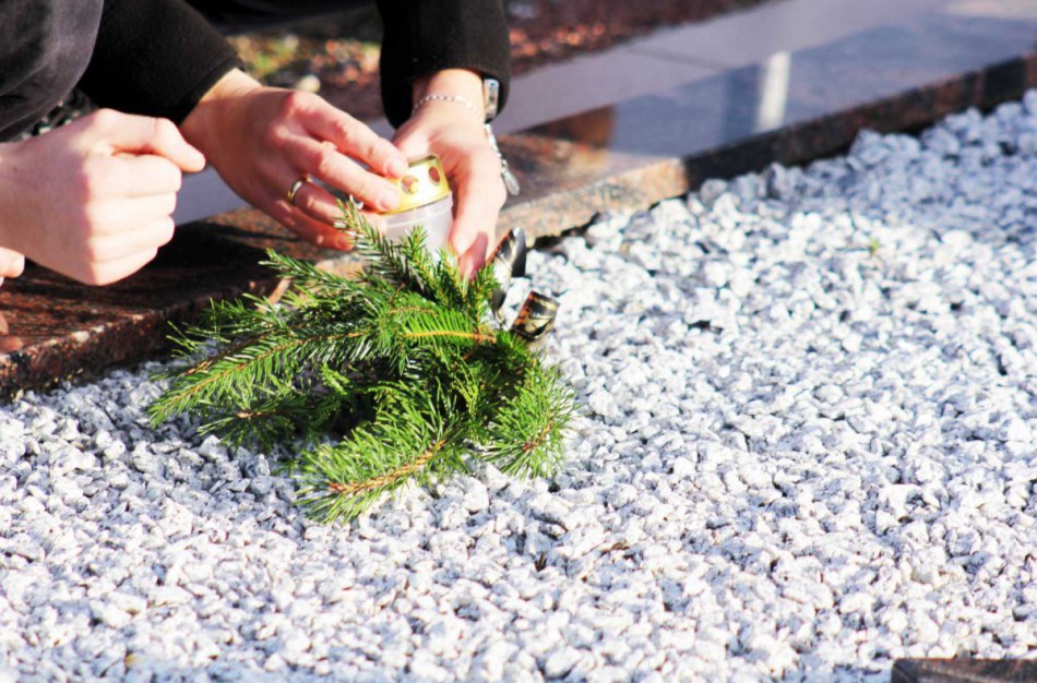 Numatoma Vėlines skelbti ne darbo diena