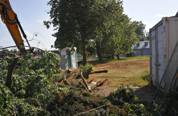 Gyventojas: Vis dar nežinia, kas daroma prie Panerių g. 6 namo!