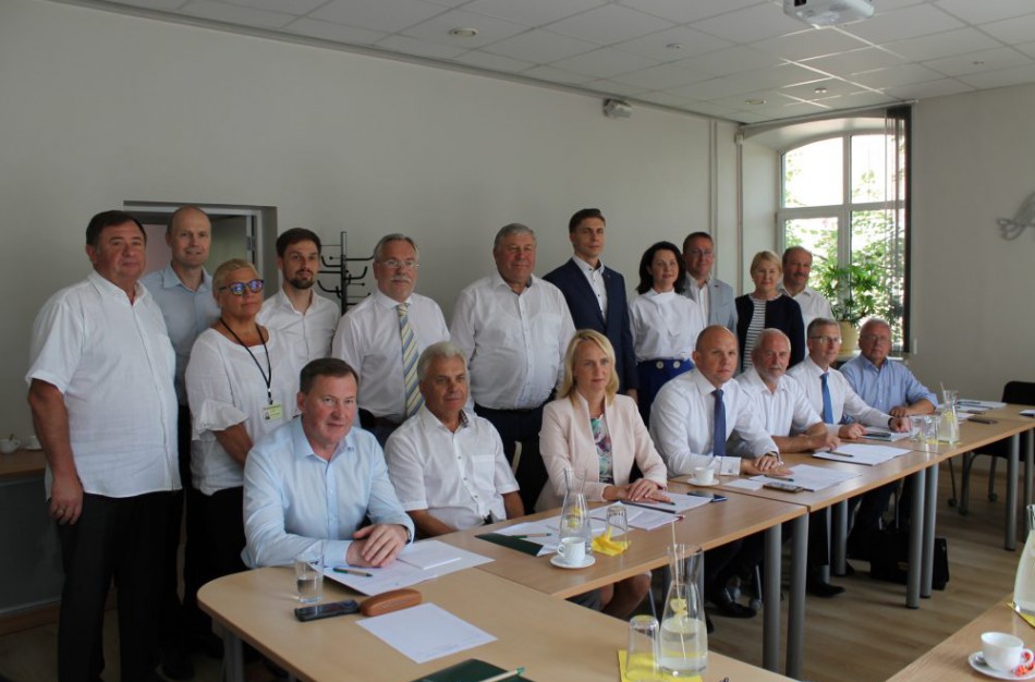 Pirmajame naujosios LSA Valdybos posėdyje – nepritarta tiesioginiams seniūnų rinkimams