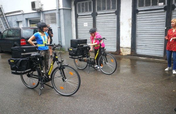 Elektriniai dviračiai laiškininkams – ar tikrai tik geri pokyčiai?