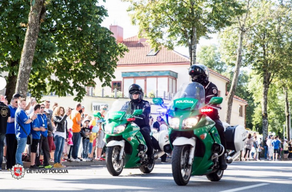 Vasaros festivaliuose policija tikisi sutikti tik blaivius vairuotojus