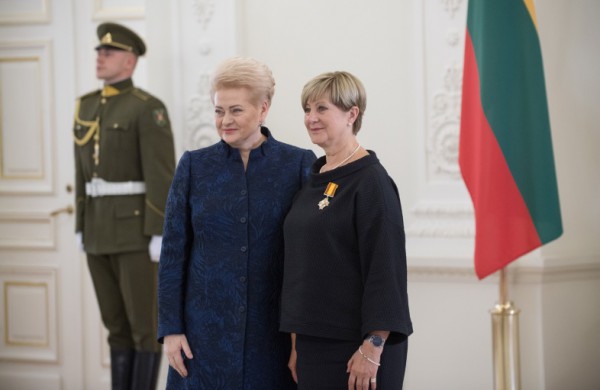 Valstybės apdovanojimai įteikti šalies saugumui ir gynybai nusipelniusiems asmenims 