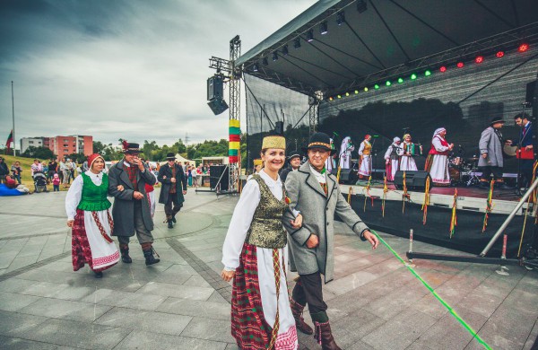 Liepos 6-ąją Jonavos Joninių slėnyje švęsta Karaliaus Mindaugo karūnavimo diena