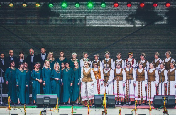 Liepos 6-ąją Jonavos Joninių slėnyje švęsta Karaliaus Mindaugo karūnavimo diena