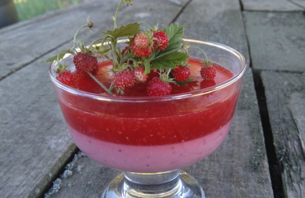 Mamos pėdomis pasekusi devynmetė nusprendė užsidirbti pati: siūlo įsigyti įvairius desertus