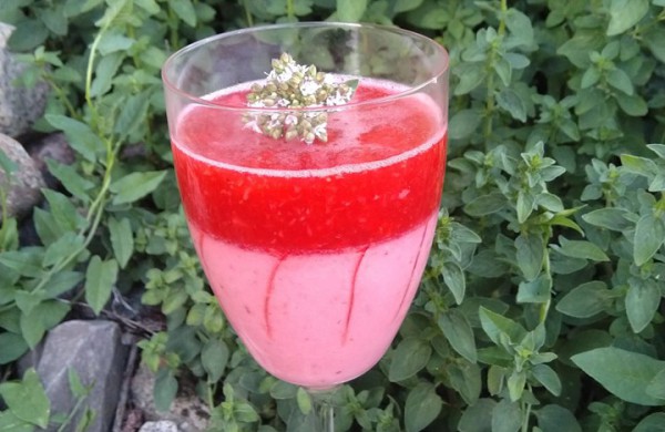 Mamos pėdomis pasekusi devynmetė nusprendė užsidirbti pati: siūlo įsigyti įvairius desertus