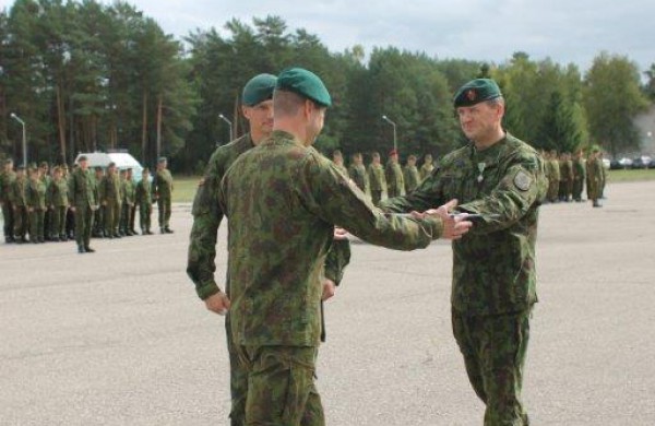 Didžiojo Lietuvos etmono Jonušo Radvilos mokomajame pulke pasikeitė vadai