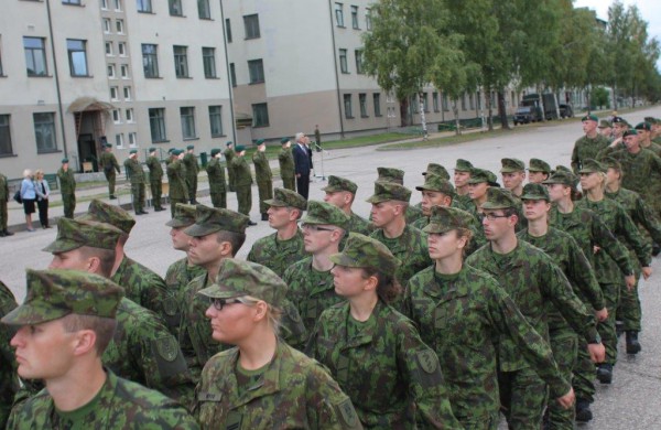 Didžiojo Lietuvos etmono Jonušo Radvilos mokomajame pulke pasikeitė vadai