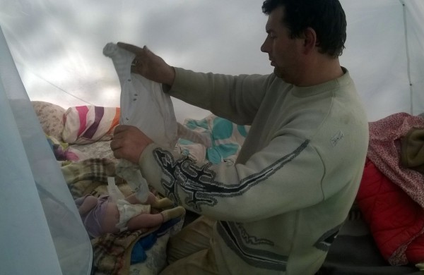 Į mišką atsikraustė gyventi su vaikais, mažiausiam – trys mėnesiai