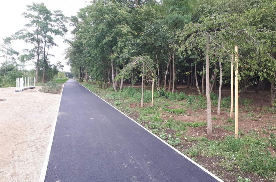 Taurostos parko sutvarkymo darbai artėja į pabaigą