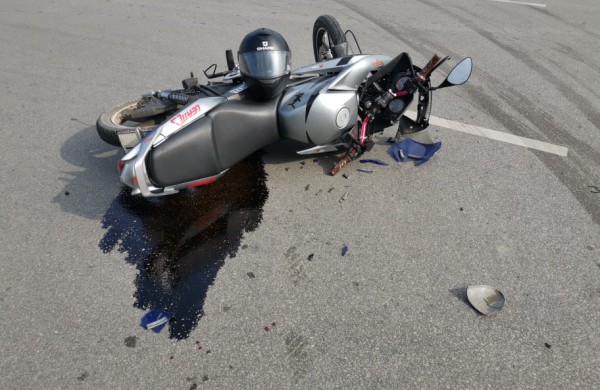 Žemaitės gatvėje  - ,,Citroën " ir mopedo susidūrimas 