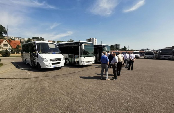 ,,Jonavos autobusai“ tęsia atsinaujinimą