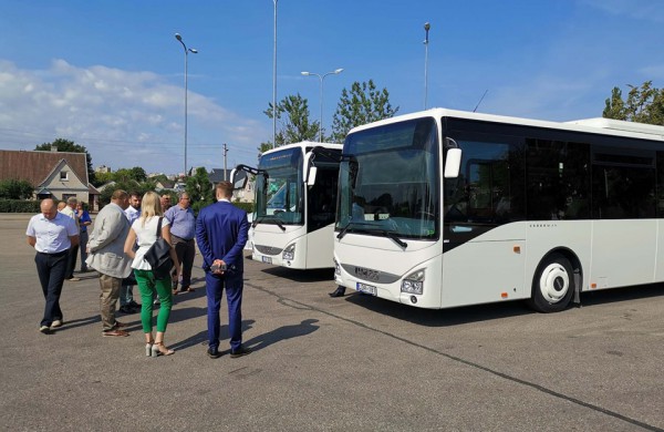 ,,Jonavos autobusai“ tęsia atsinaujinimą