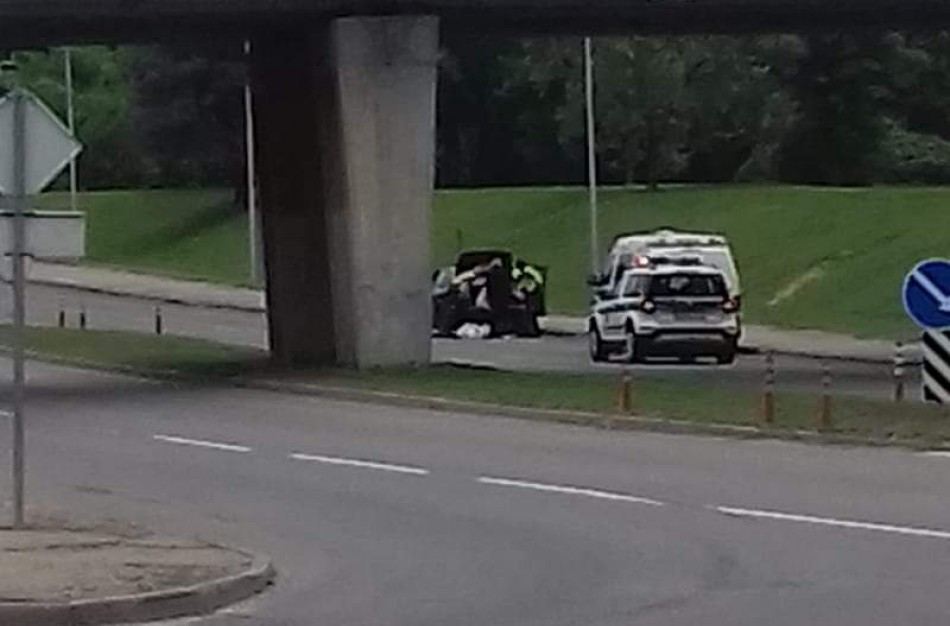 Įtartinai manevravusiam vairuotojui gresia rimti nemalonumai