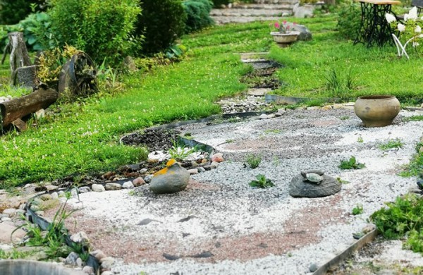 Kiekvieną dieną savo sodybą puoselėjantys vyndariai:,,norint sukurti kažką gražaus, turėti daug pinigų nėra būtina"