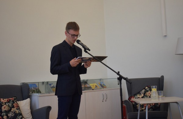 Bibliotekos dovana Jonavai - klasikinės muzikos ir poezijos popietė