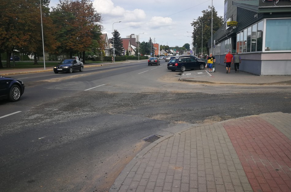 Jonavietė apie J.Basanavičiaus gatvę: Ne asfaltas, o parodija