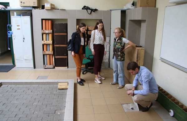 VSAT padaliniuose viešėjo projekto "Moksleiviai - į vyriausybę" dalyvės