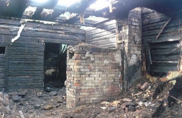 Stašėnų kaime atvira liepsna degė namas, gaisro metu namuose buvo mažametis