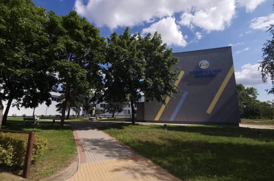 Nenumaldomai artėja nauji mokslo metai: ar visos mokyklos turės vadovus?