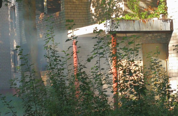 Du gaisrai apleistame name „paskandino“ Ruklą dūmuose