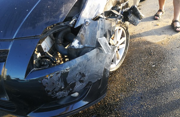 Eismo įvykio metu susidūrė mikroautobusas ir lengvasis automobilis