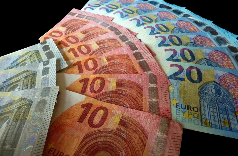 Dalis darbdavių ir toliau ,,slepia“ algas?