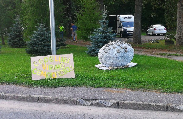 Cepelinų virimo čempionate ant laužo išvirta net 370 cepelinų