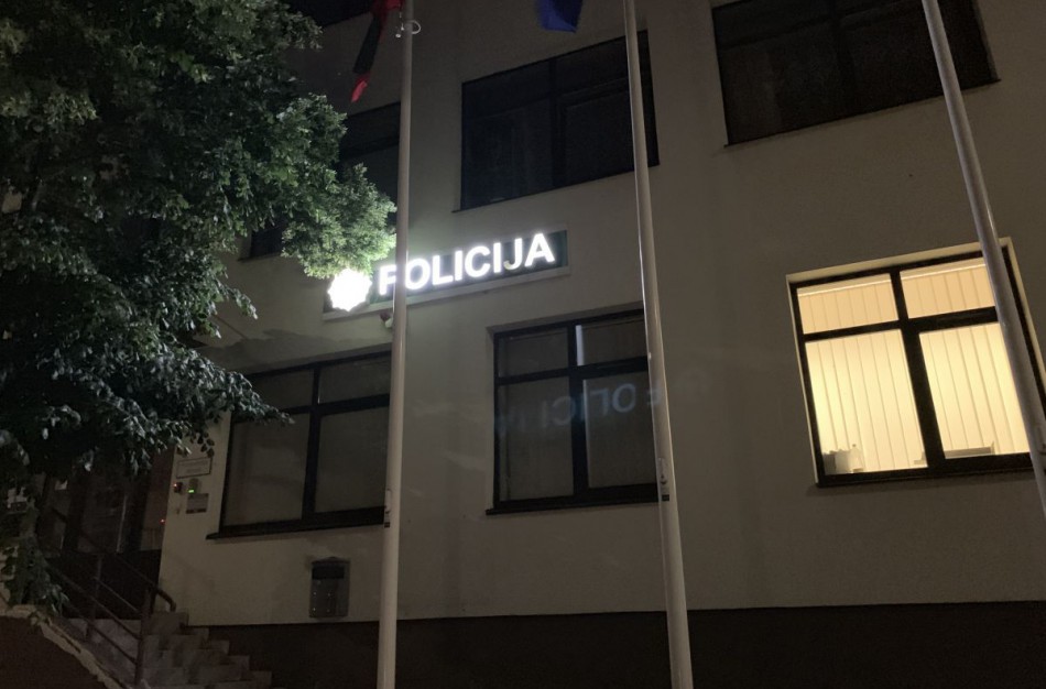 „Metų vagišių“ titulas atitenka vyrams, įsibrovusiems į butą ir jame surengusiems balių  