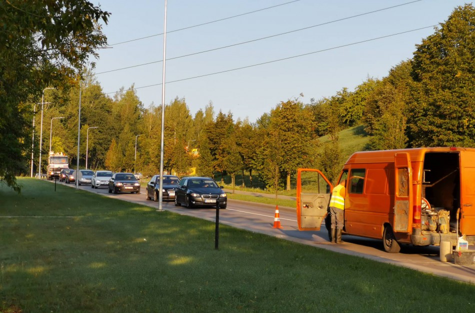 Jonavietis: Turbūt Vasario 16-osios g. atrasta „aukso kasykla“, kad darbus reikia atlikti rytinio piko metu? 