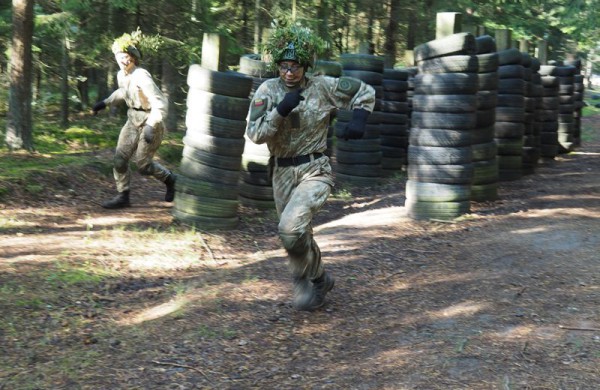 Visi kariūnai įveikė Bazinį kariūno kursą – „Šlovės taką“